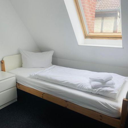 Markt Eins Gaestezimmer Schoppenstedt Buitenkant foto