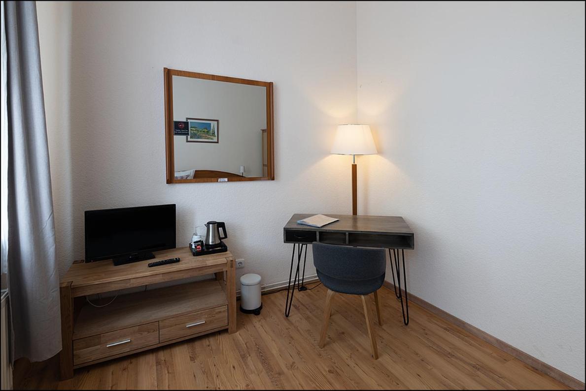 Markt Eins Gaestezimmer Schoppenstedt Buitenkant foto